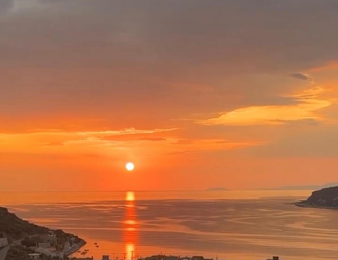 Onar Mani Suites Néon Oítilon Zewnętrze zdjęcie