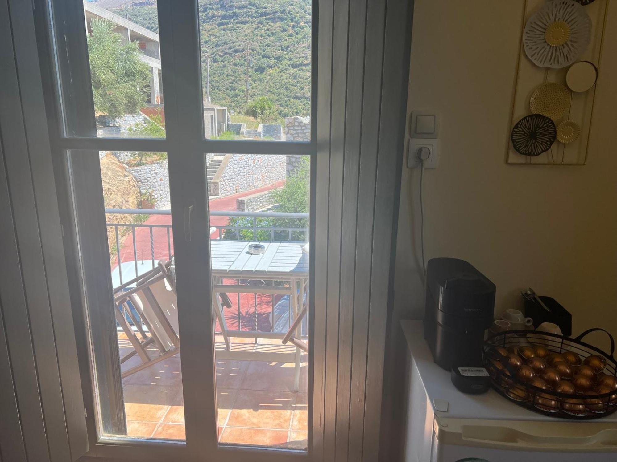 Onar Mani Suites Néon Oítilon Zewnętrze zdjęcie