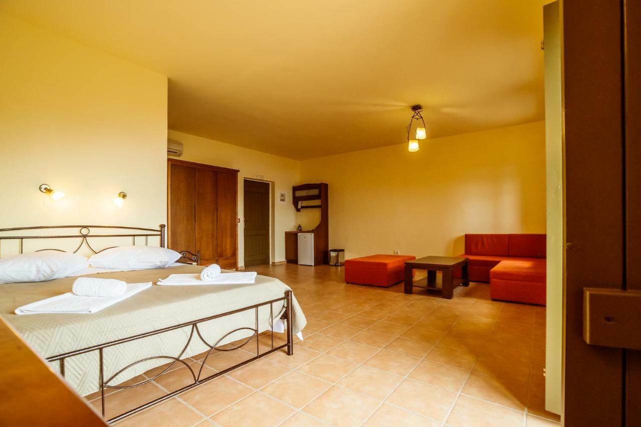Onar Mani Suites Néon Oítilon Zewnętrze zdjęcie