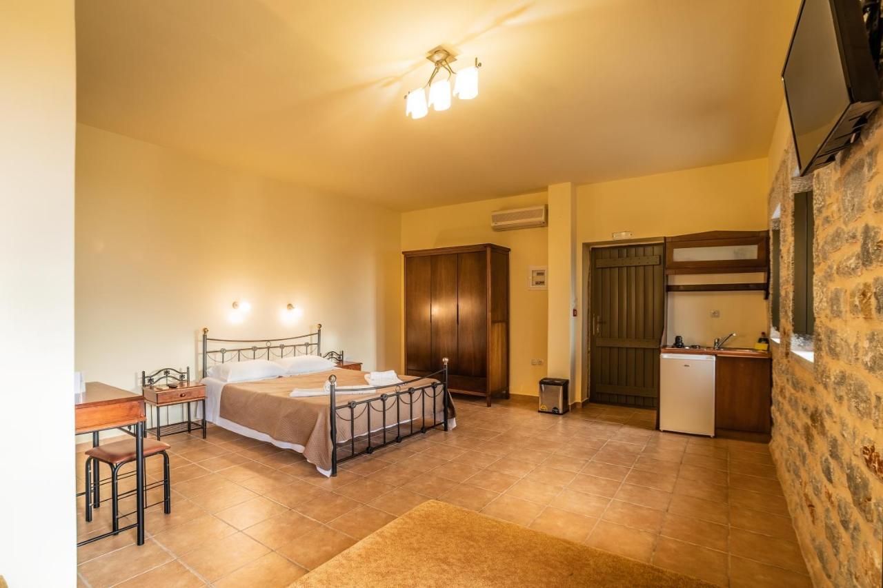 Onar Mani Suites Néon Oítilon Zewnętrze zdjęcie