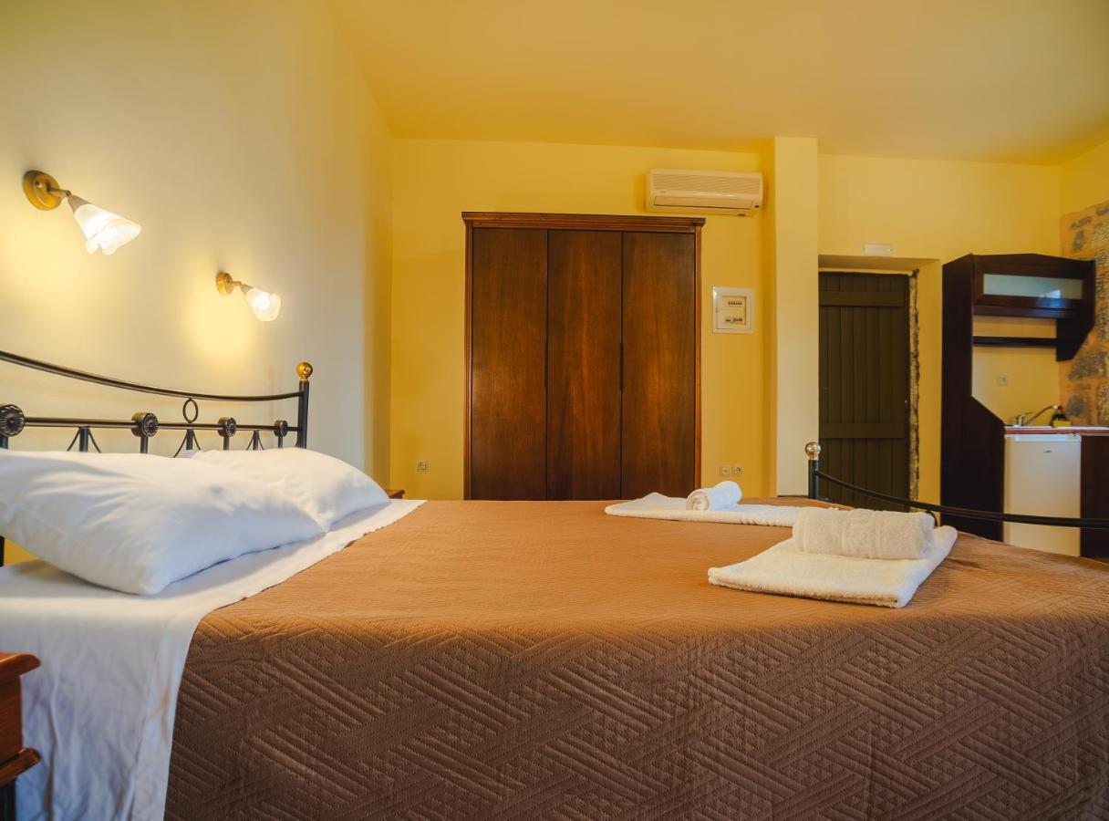 Onar Mani Suites Néon Oítilon Zewnętrze zdjęcie